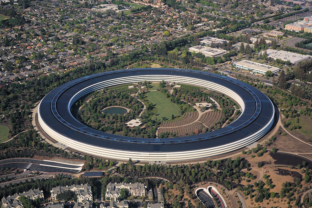 Aerial view of Apple Park, Apple's headquarters in Cupertino, California